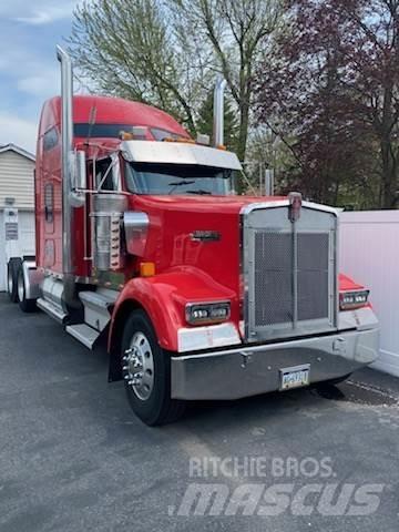 Kenworth W900L Statyba - Kita