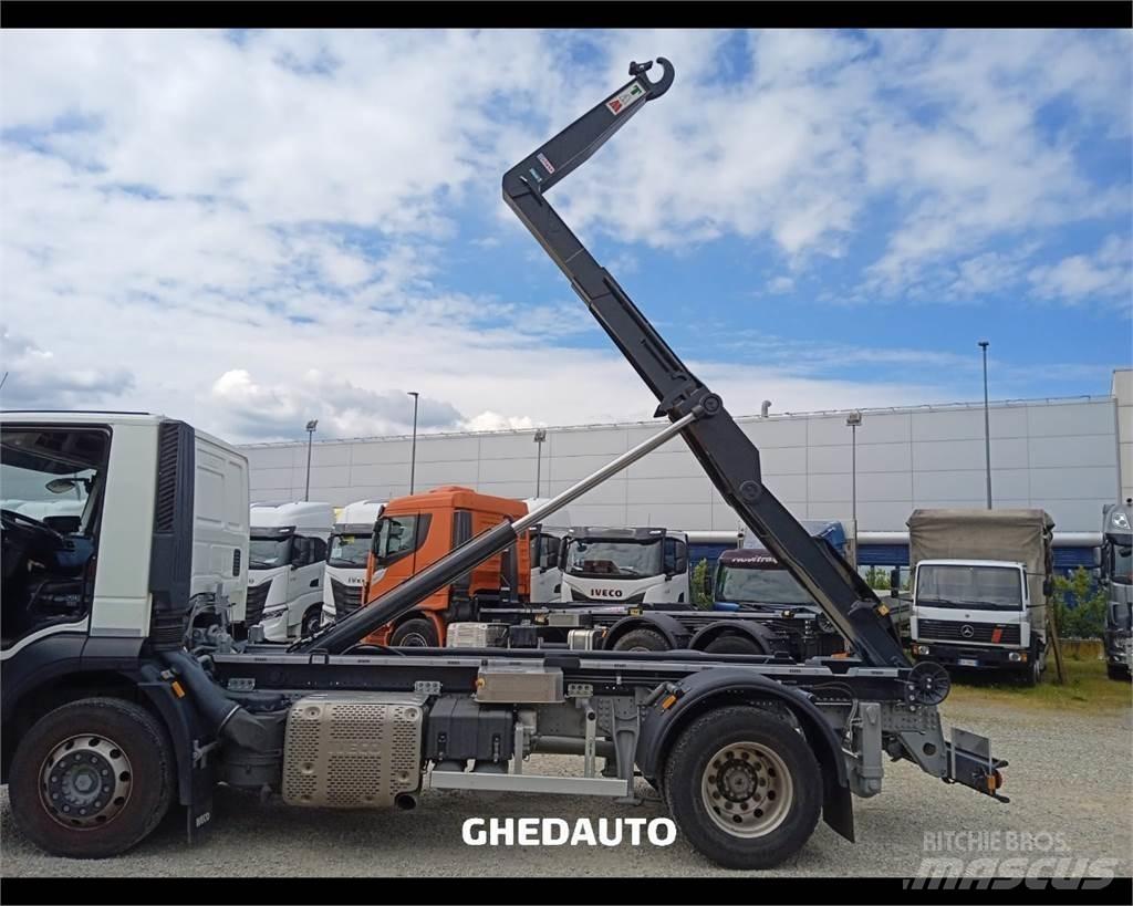 Iveco AD190S31 Sunkvežimiai su dengtu kėbulu