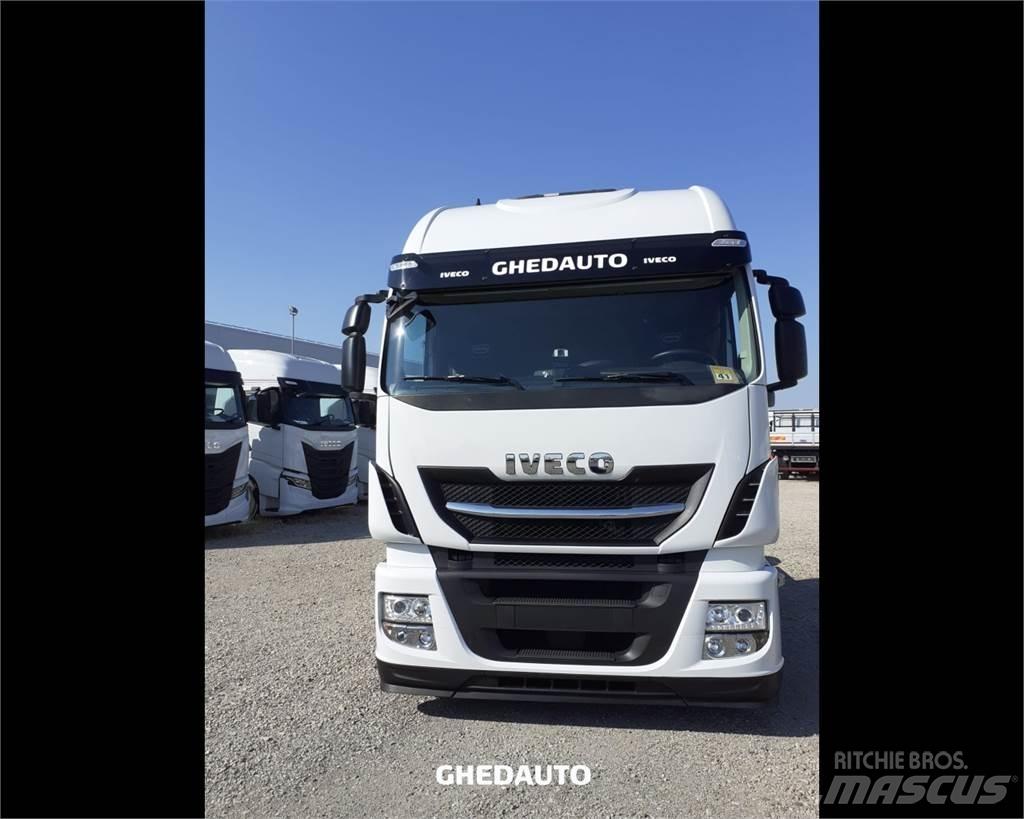 Iveco AS440S48 Sunkvežimiai su dengtu kėbulu