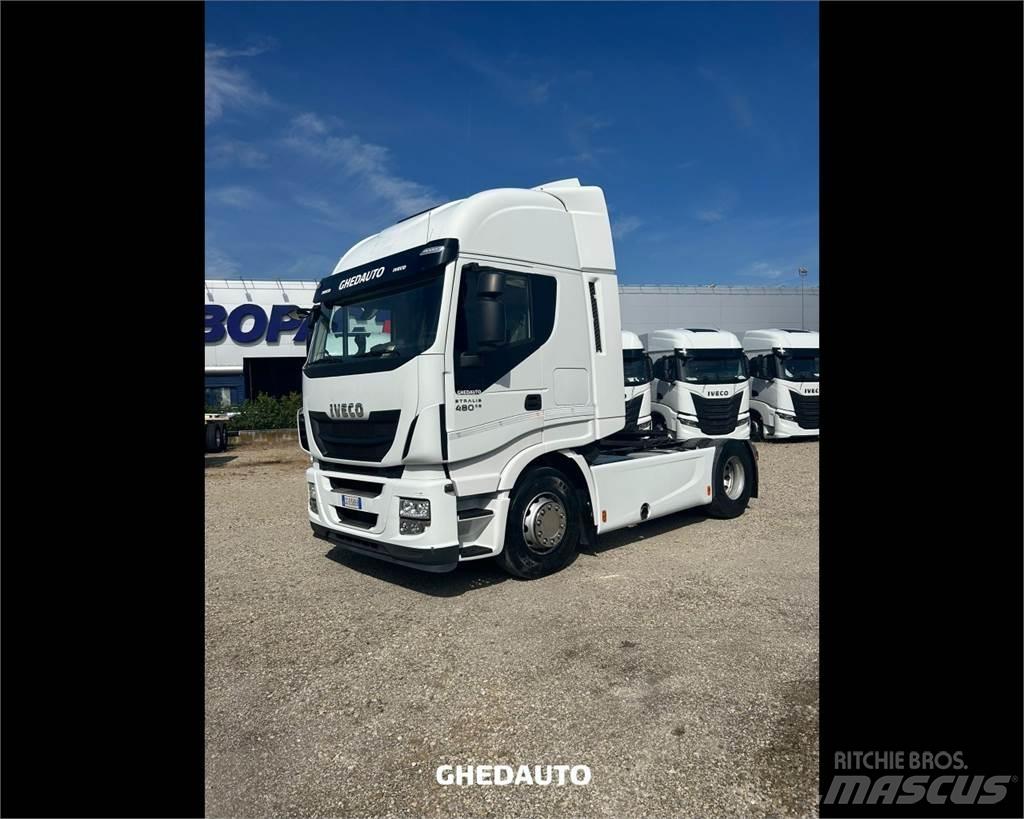 Iveco AS440S48T/P Sunkvežimiai su dengtu kėbulu