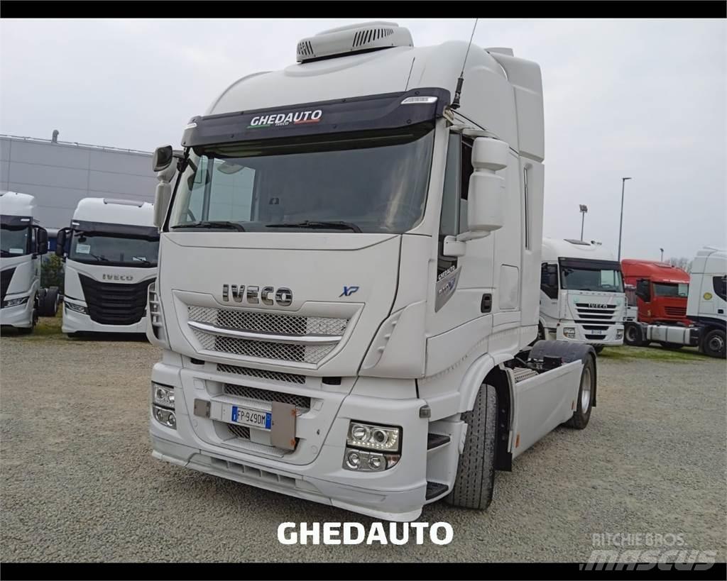 Iveco AS440ST/P Sunkvežimiai su dengtu kėbulu