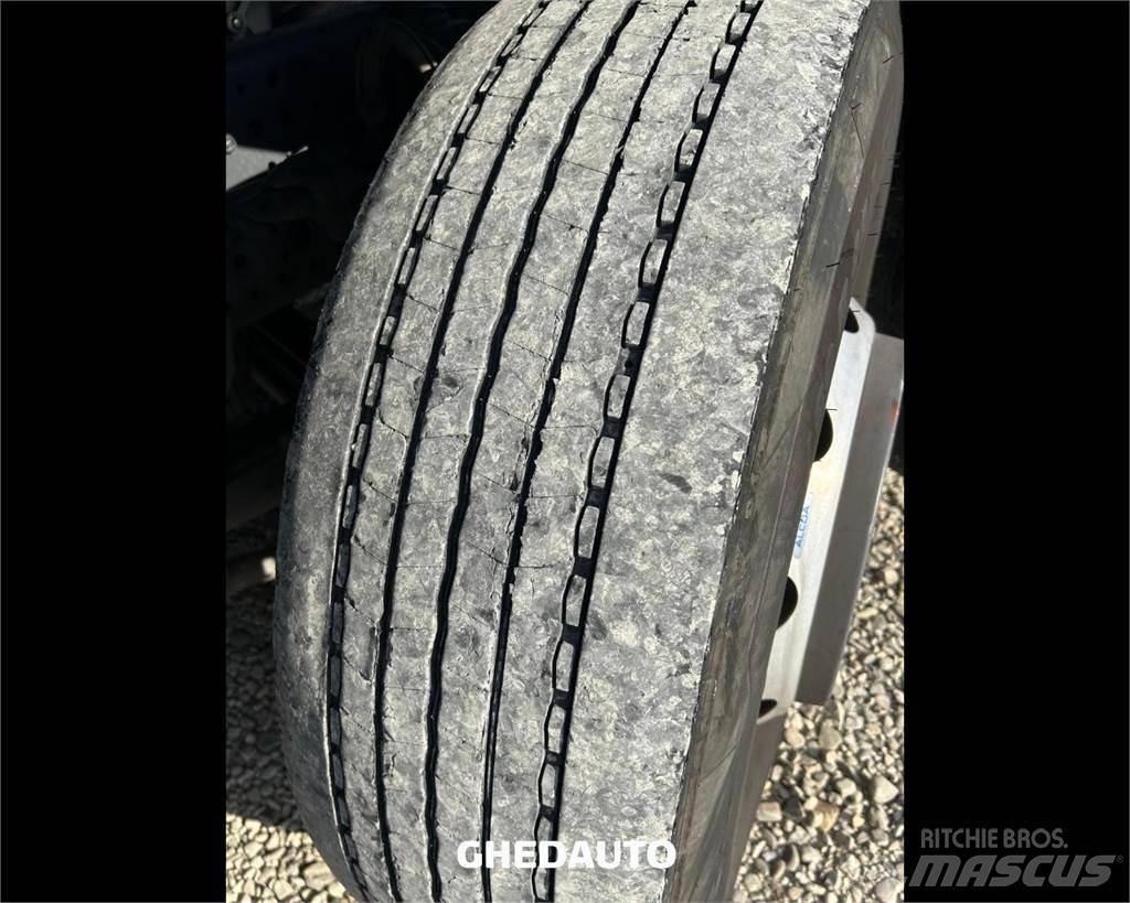 Iveco AS440ST/P Sunkvežimiai su dengtu kėbulu