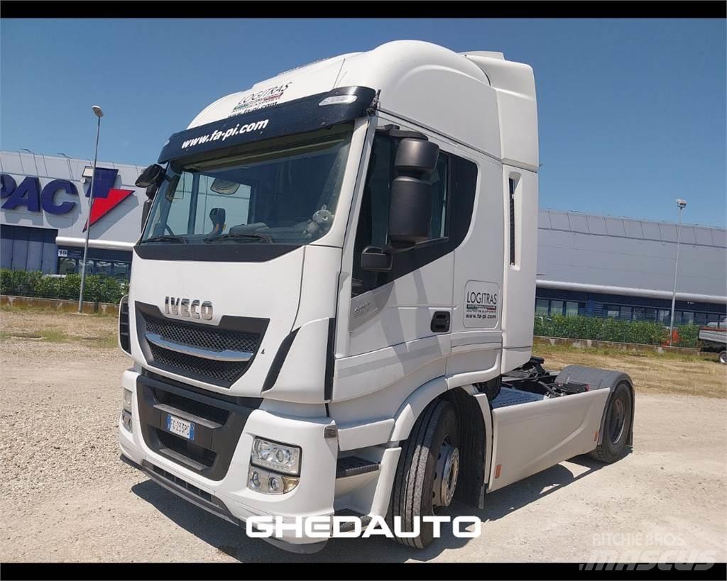 Iveco AS440ST/P Sunkvežimiai su dengtu kėbulu