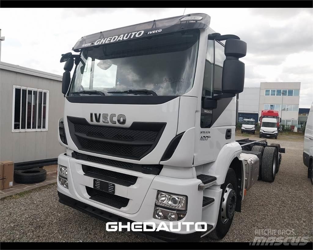 Iveco AT260S40Y/PS Sunkvežimiai su dengtu kėbulu