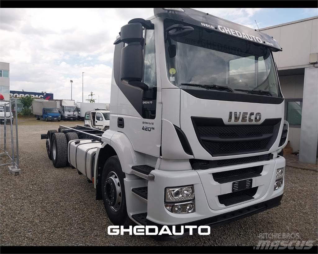 Iveco AT260S40Y/PS Sunkvežimiai su dengtu kėbulu