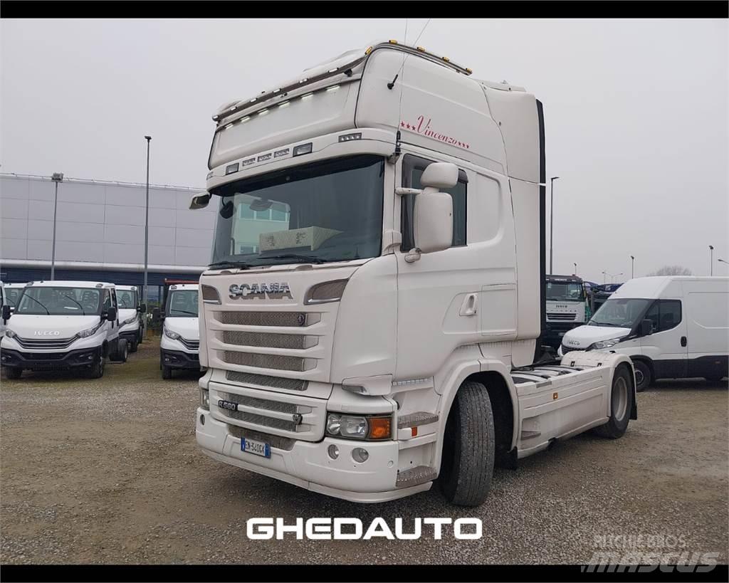 Scania R560 - TRATTORE Sunkvežimiai su dengtu kėbulu