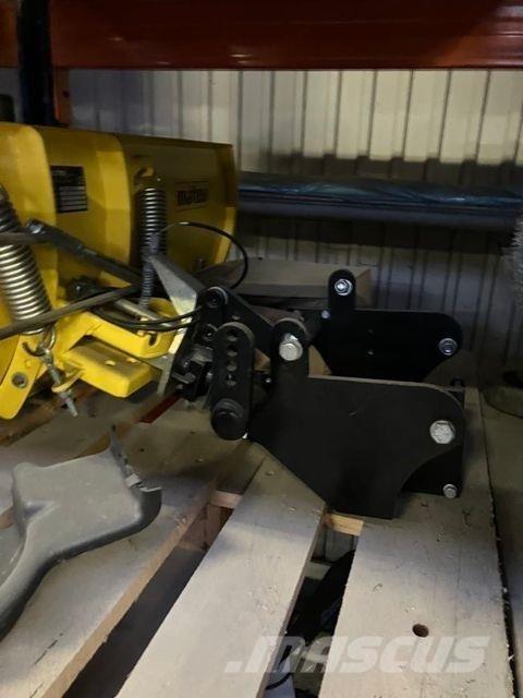 John Deere  Sniego peiliai ir valytuvai