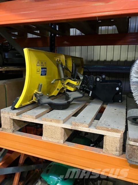 John Deere  Sniego peiliai ir valytuvai