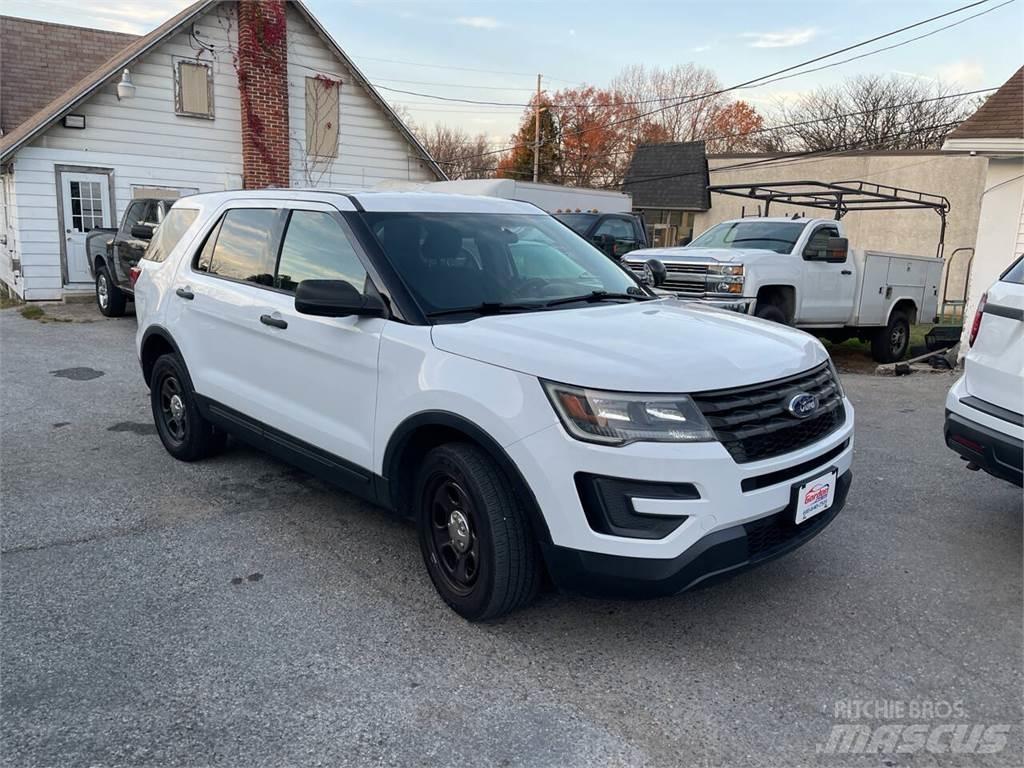 Ford Explorer Lengvieji automobiliai