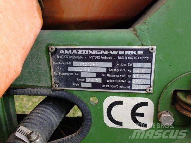 Amazone UX 4200 Prikabinami purkštuvai