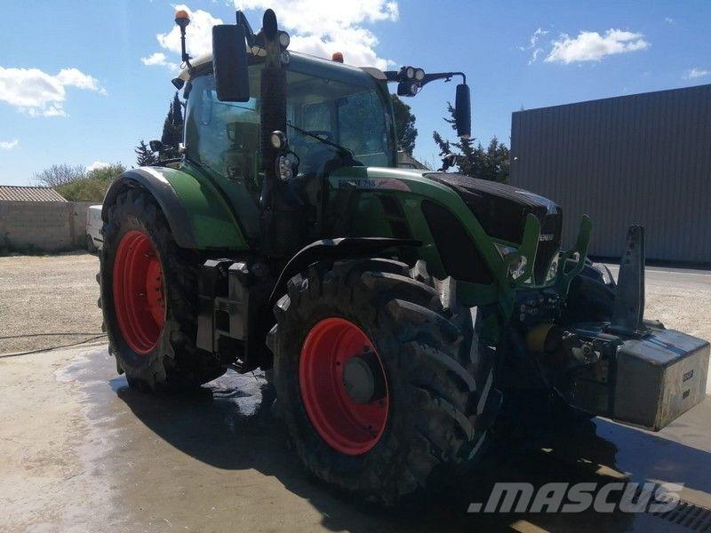 Fendt 718 VARIO Traktoriai