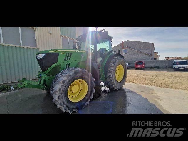 John Deere 6210 R Traktoriai
