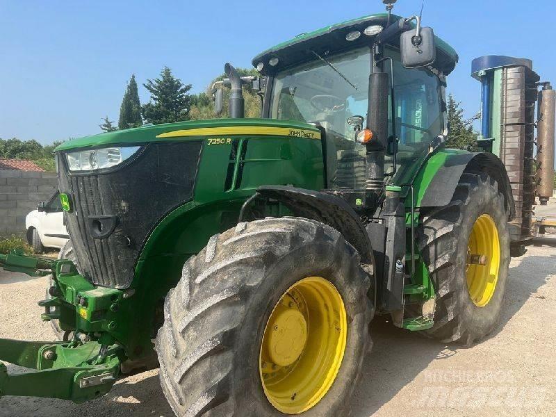 John Deere 7250R Traktoriai