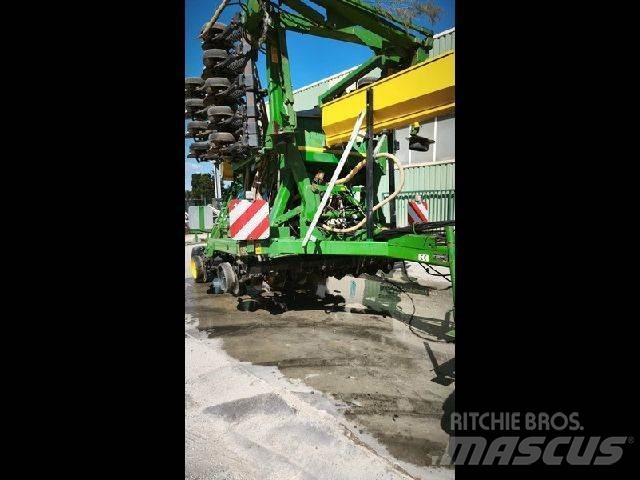 John Deere 750A Kita sėjamoji technika ir jų priedai