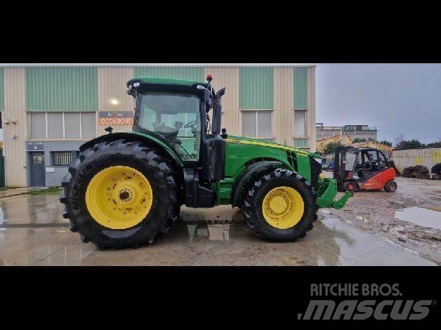 John Deere 8310R Traktoriai