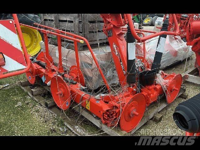 Kuhn 10812 Šieno grėbliai ir vartytuvai