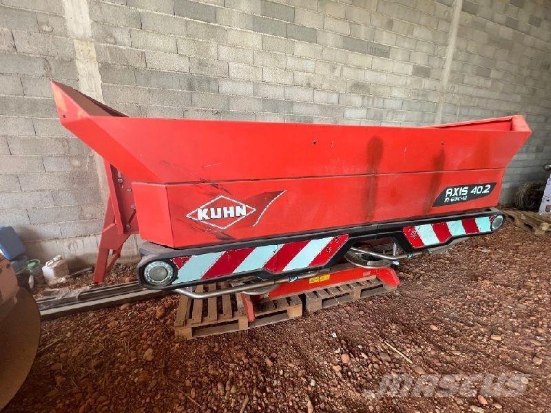 Kuhn AXIS 40.2 Mineralinių trąšų barstytuvai