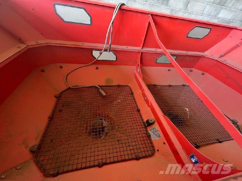 Kuhn AXIS 40.2 Mineralinių trąšų barstytuvai