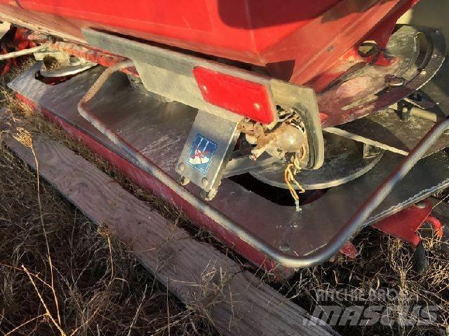 Kuhn GLB 1400 Mineralinių trąšų barstytuvai