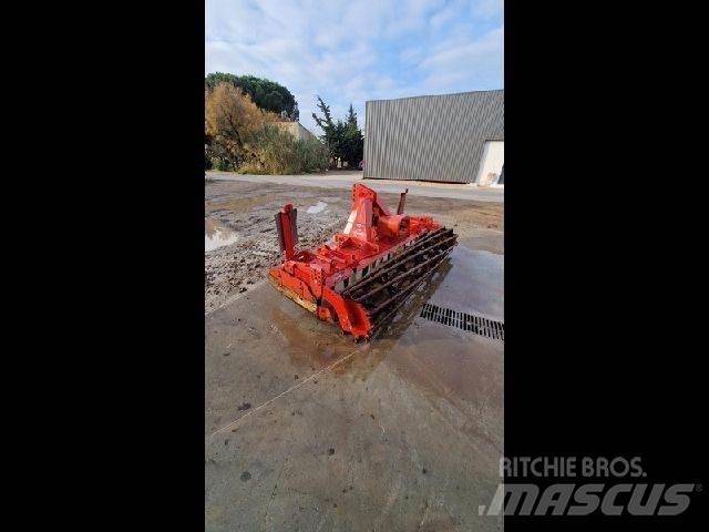 Kuhn HR3004 Akėčios