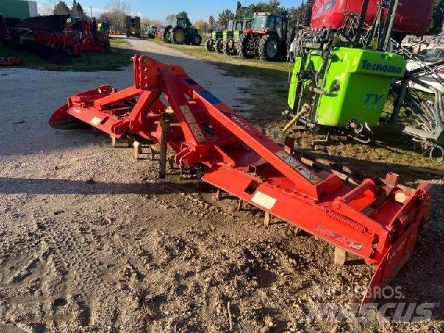 Kuhn HR404 Akėčios