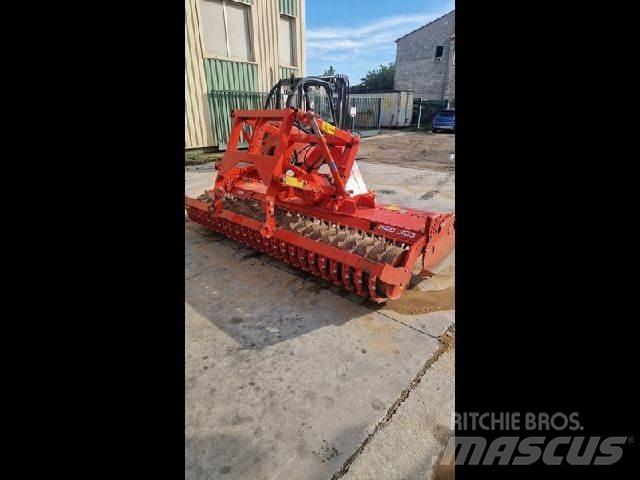Kuhn HRB303D Akėčios