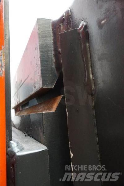Linde T 30 131 Mažų aukščių keltuvai