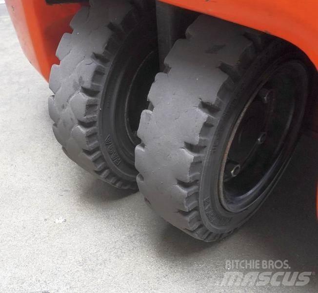 Toyota 8FBE16T Šakiniai krautuvai - Kita