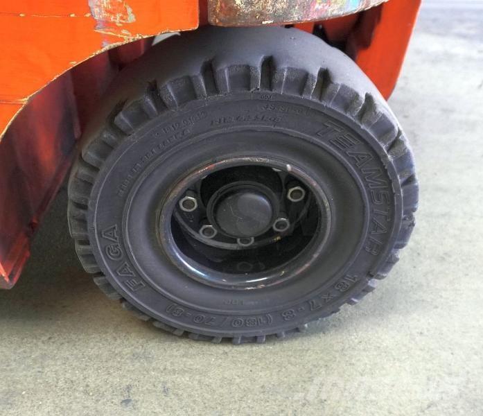 Toyota 8FBMT25 Elektriniai šakiniai krautuvai