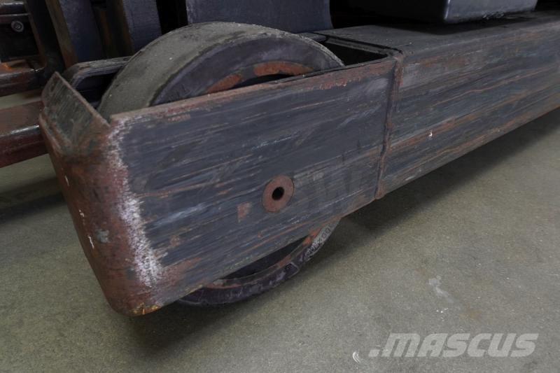 Toyota RRE1/15 Šakiniai krautuvai su prailgintu keltuvu