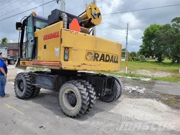 Gradall XL3300 V Ratiniai ekskavatoriai
