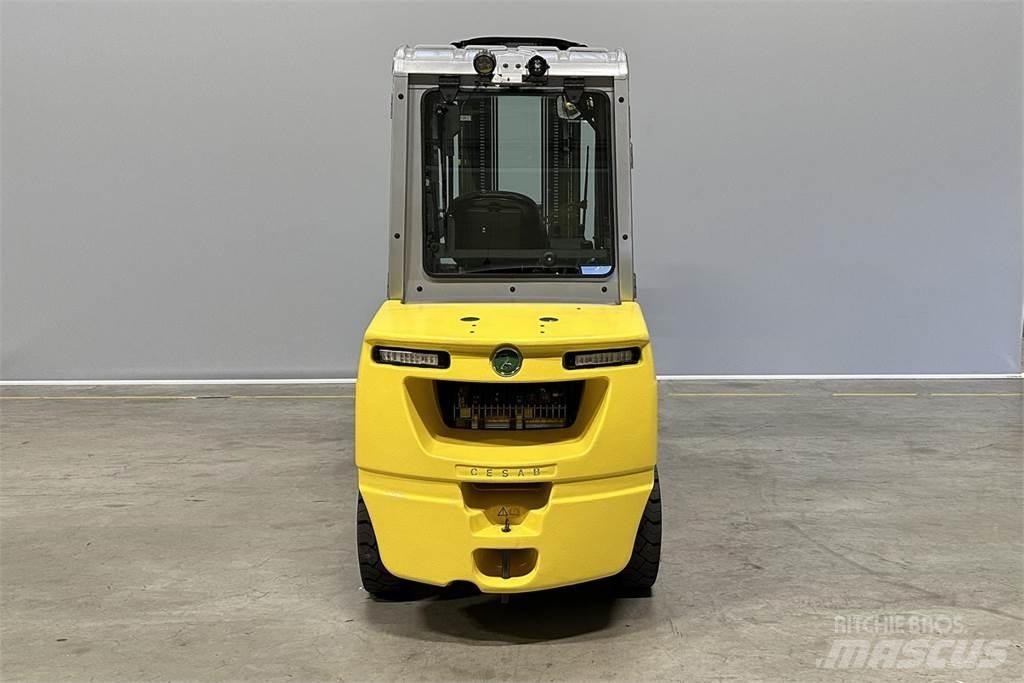 Cesab M335H Dyzeliniai krautuvai
