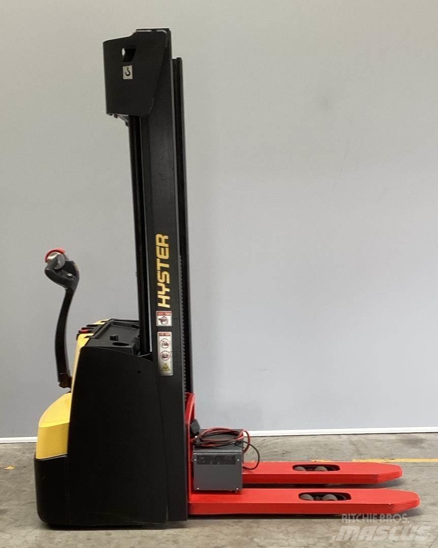 Hyster S1.4 Rankiniai vėžimėliai