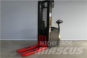 Hyster S1.6il Rankiniai vėžimėliai