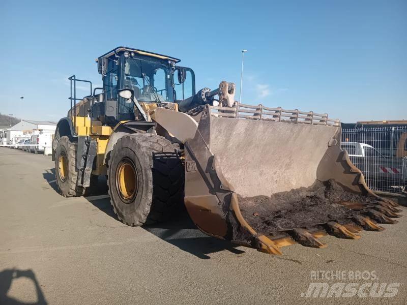 CAT 972K Naudoti ratiniai krautuvai