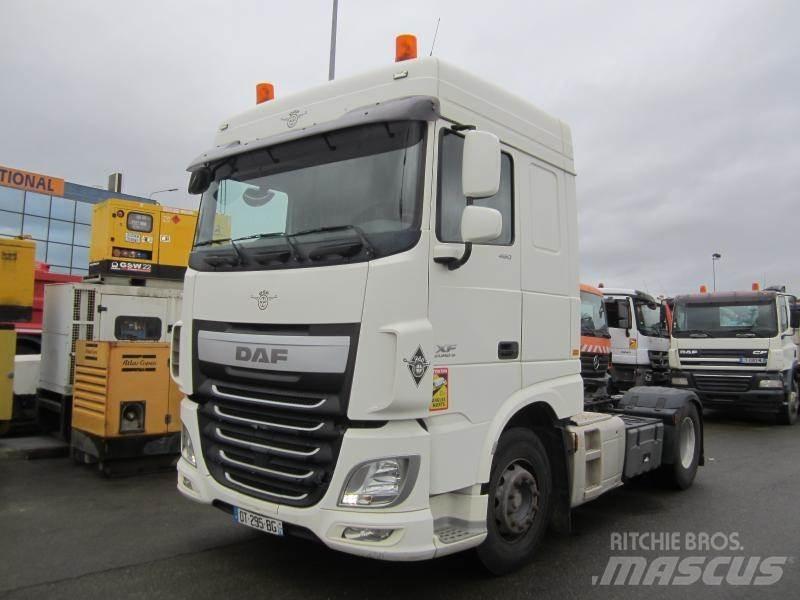 DAF XF105 460 Naudoti vilkikai