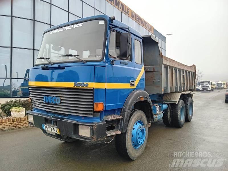 Iveco 260 36H Savivarčių priekabų vilkikai