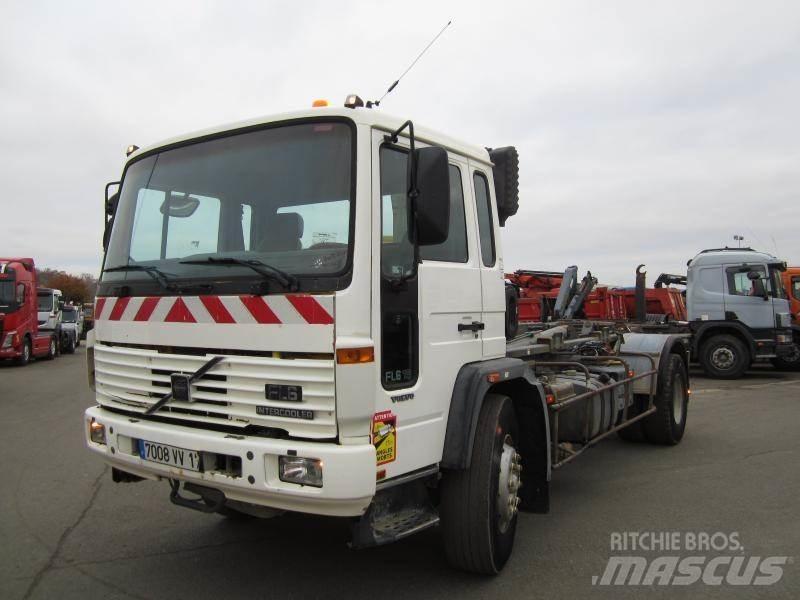 Volvo FL6 19 Savivarčiai su kabeliniu keltuvu