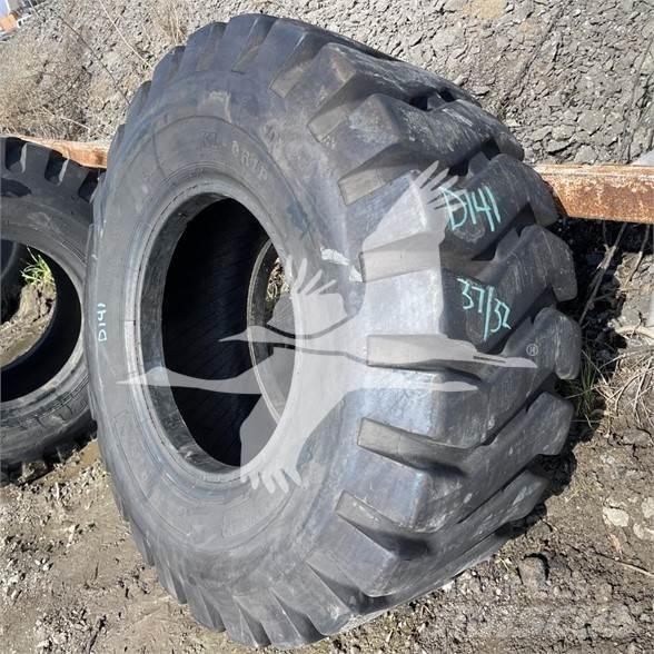 JCB 20.5X25 Padangos, ratai ir ratlankiai