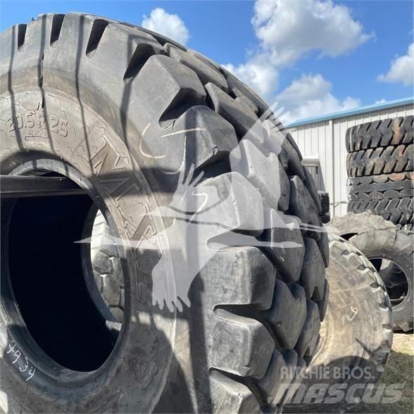 Titan 20.5R25 Padangos, ratai ir ratlankiai