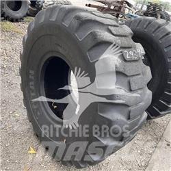 Titan 23.5x25 Padangos, ratai ir ratlankiai