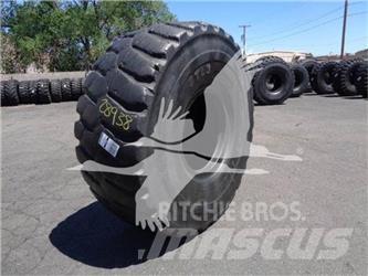 Titan 26.5R25 Padangos, ratai ir ratlankiai