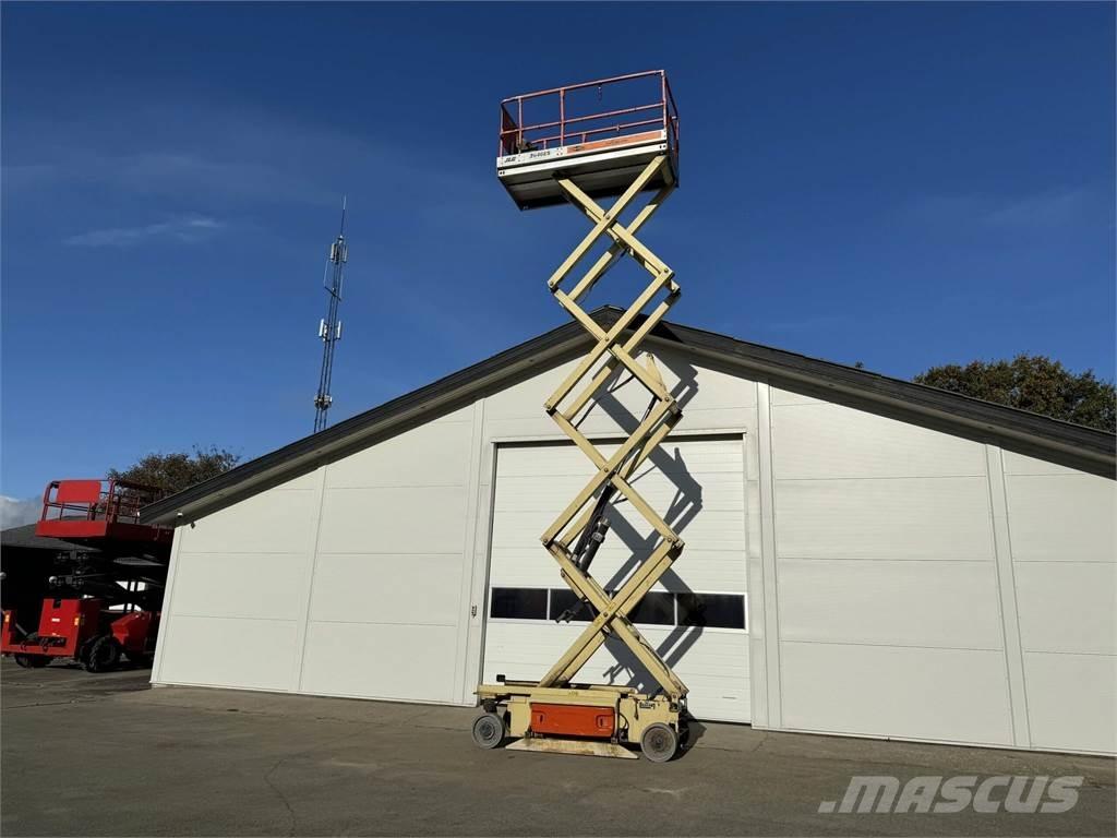 JLG 2646es Kiti keltuvai ir platformos