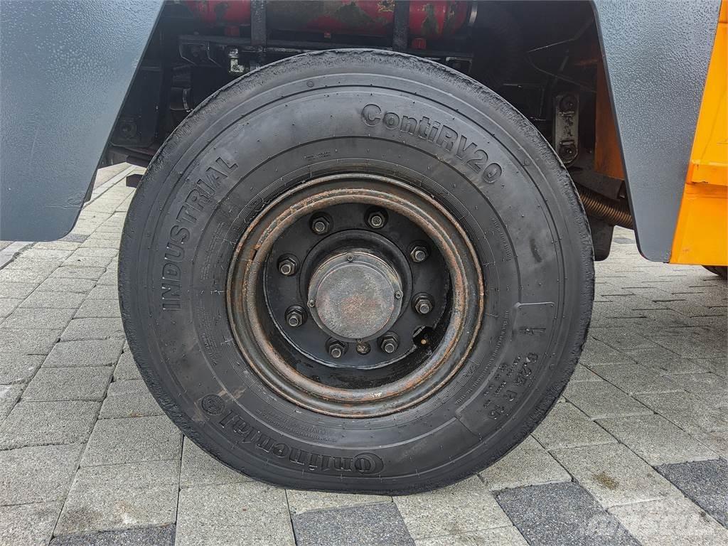  ATA 8500 4x4 Buksyravimo vilkikai