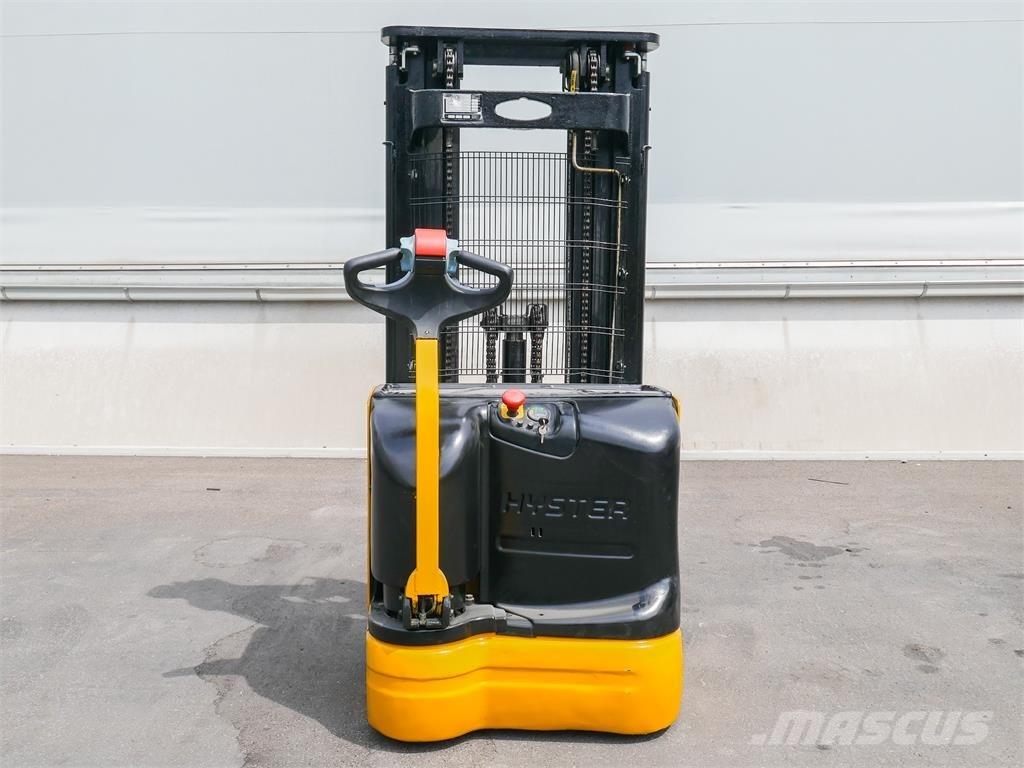 Hyster S 1.4-40 Rankiniai vėžimėliai