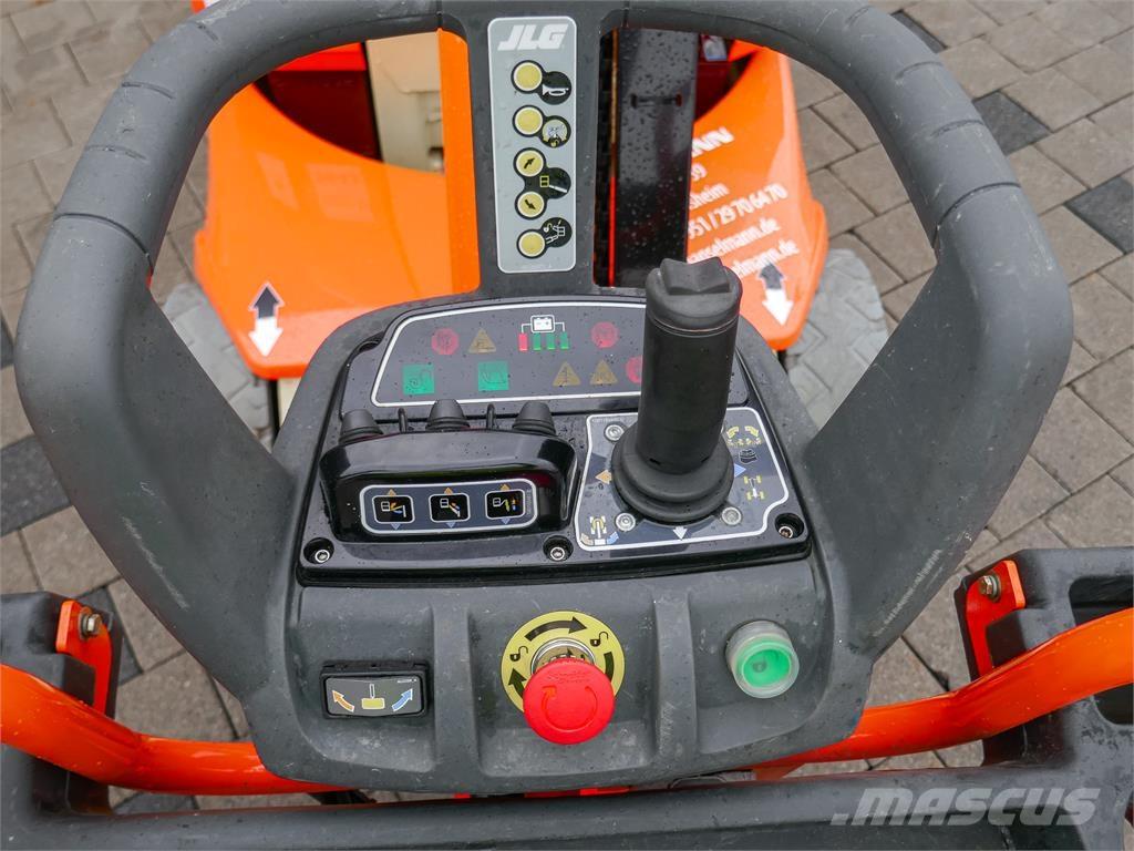 JLG Toucan 12E Plus Vertikalūs stiebiniai keltuvai