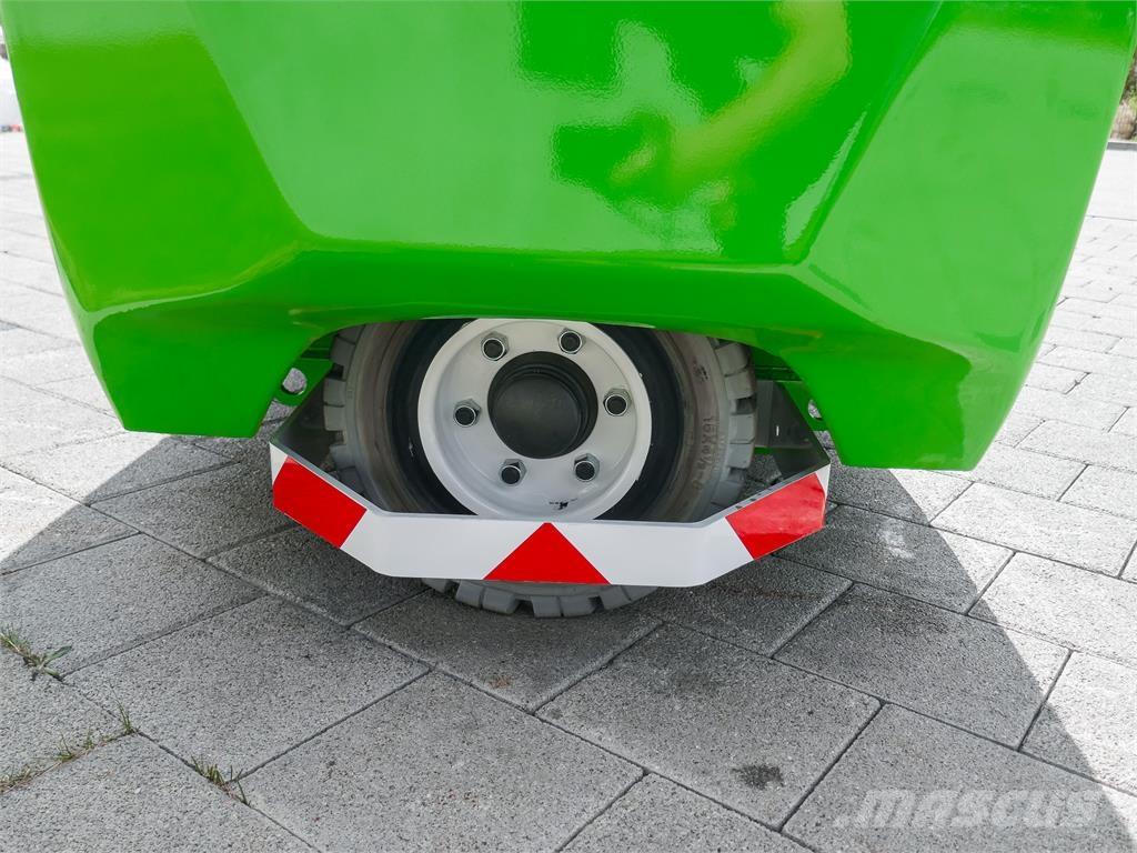 JMG MC 25S Teleskopiniai krautuvai