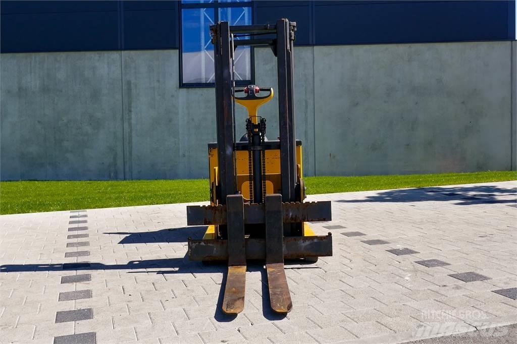 Linde L12 Rankiniai vėžimėliai