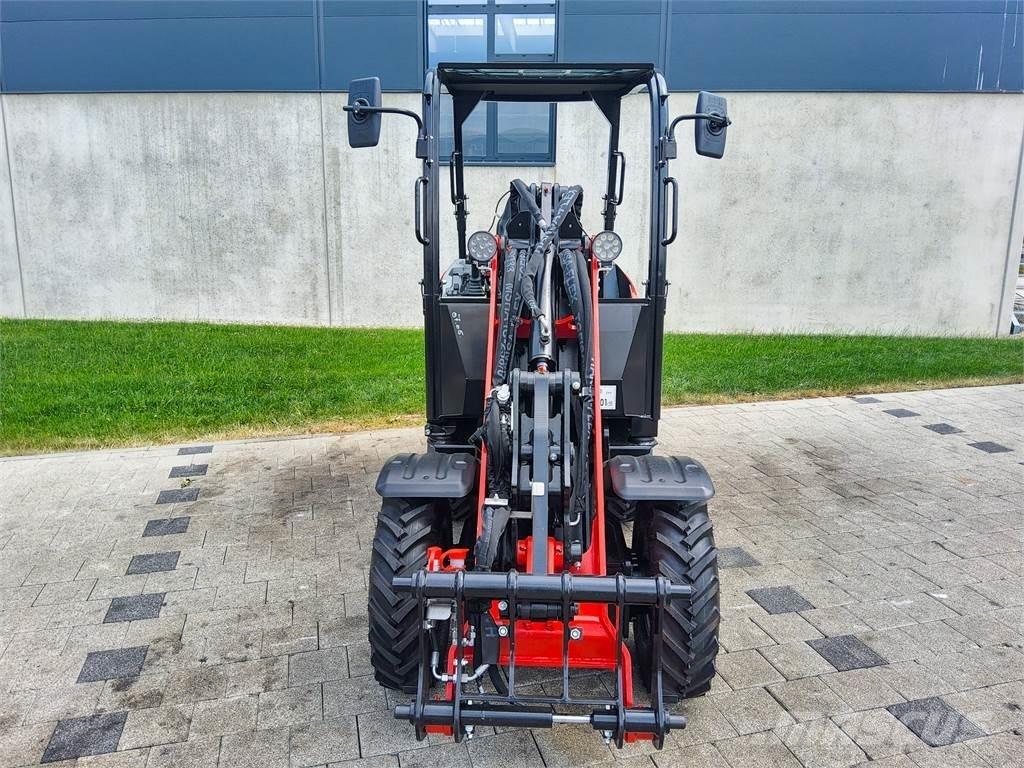 Manitou MLA 2-25H Mini ekskavatoriai < 7 t