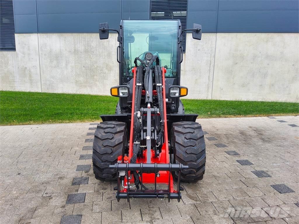 Manitou MLA 3-25H Mini ekskavatoriai < 7 t